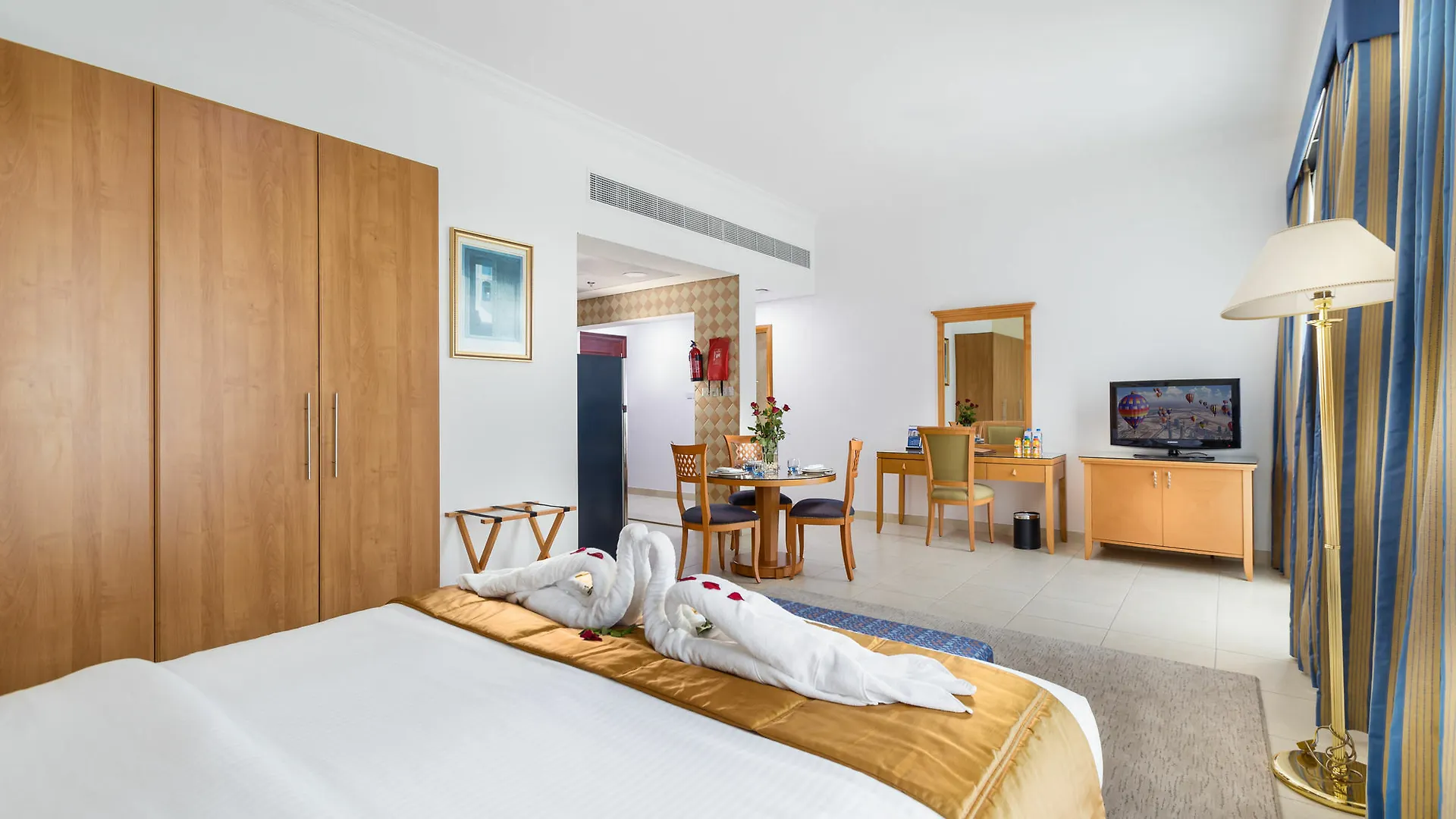 Roda Metha Suites Dubai 4*,